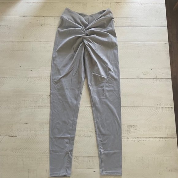 Lici Fir Iced V-Cut Scrunch Legging - Picture 4 of 5